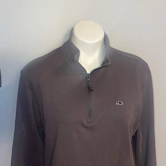 Vineyard Vines Men’s 1/4 zip pullover. Gray with black whale logo. Large - Picture 2 of 9